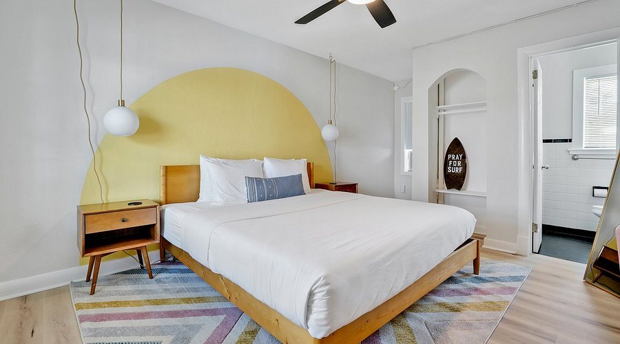 Starlight Inn La Brea Los Angeles California — Guest room