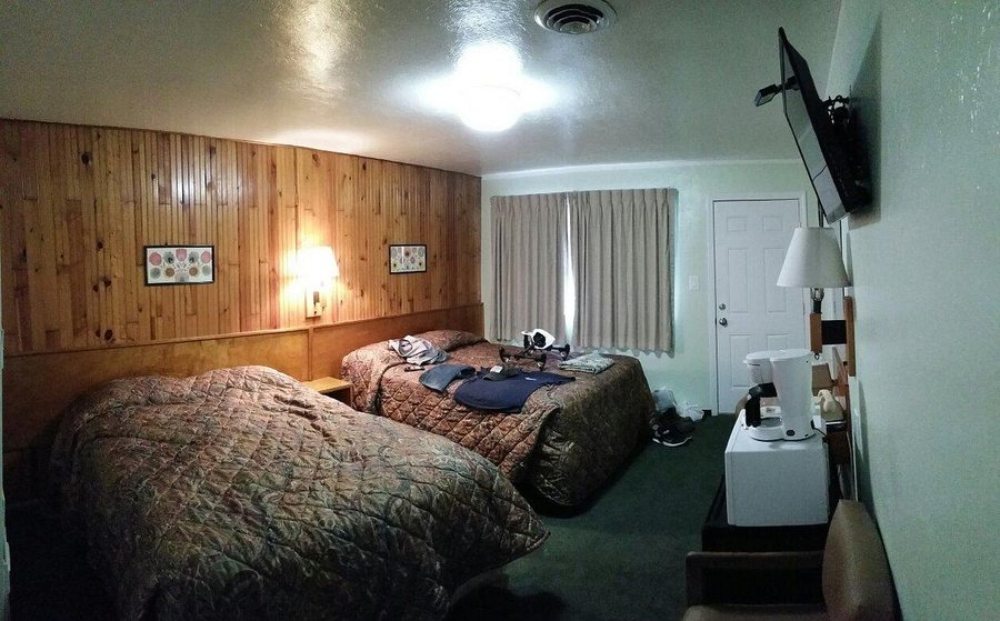 Starlight Lodge — Guest room