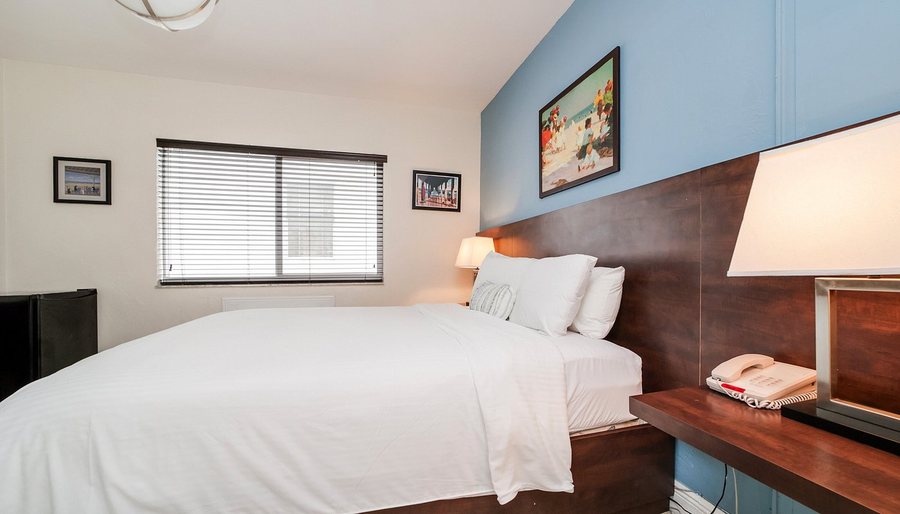 Starlite Hotel Miami Beach Florida — Guest room