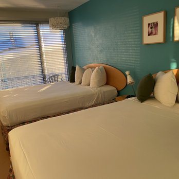 Starlux Hotel — Guest room