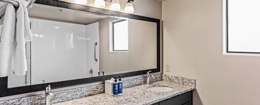 Starr Pass Golf Suites — Bathroom
