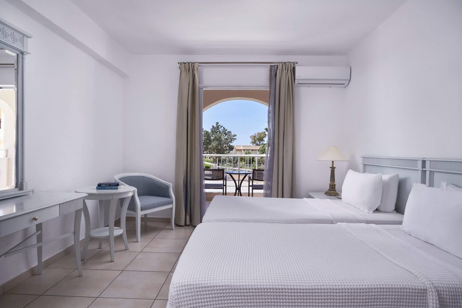 Stars Hotel — Guest room