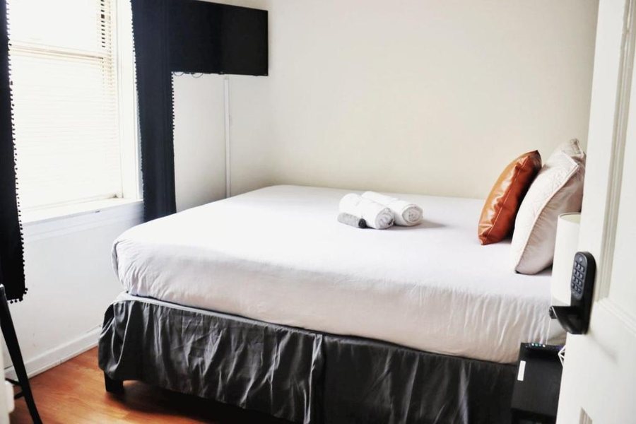 Stay 424 Hostel Chicago Illinois — Guest room