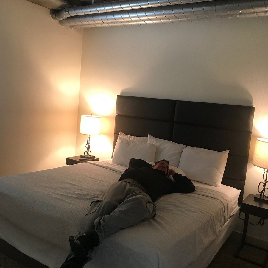 Stay Alfred at The Ballpark — Guest room