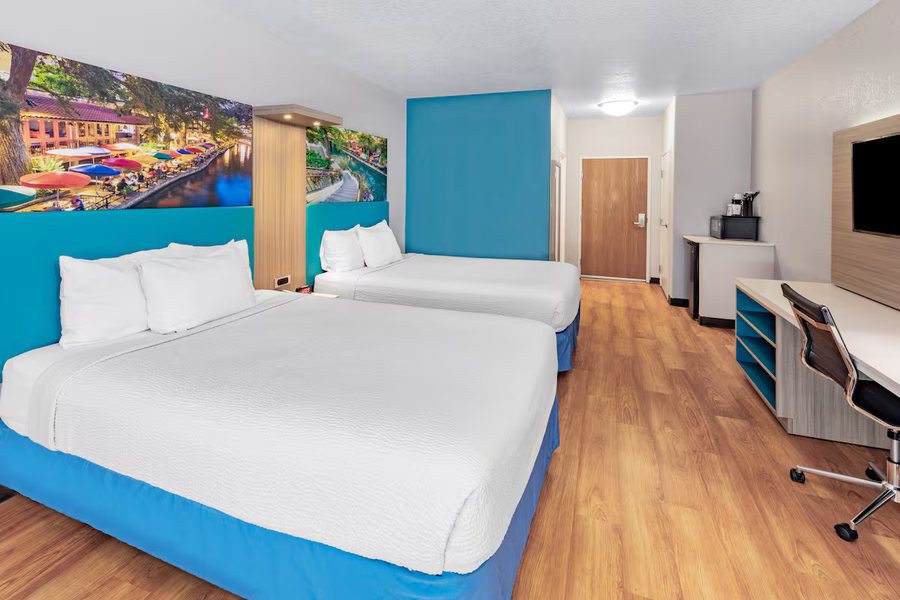 Stay Express Inn Near Downtown San Antonio TX — Guest room