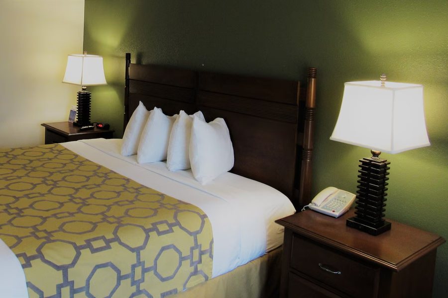 Stay Inn Suites Montgomery — Guest room