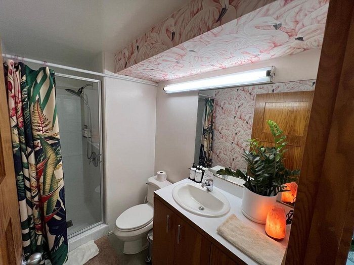 Stay Open Venice Beach Los Angeles California — Bathroom