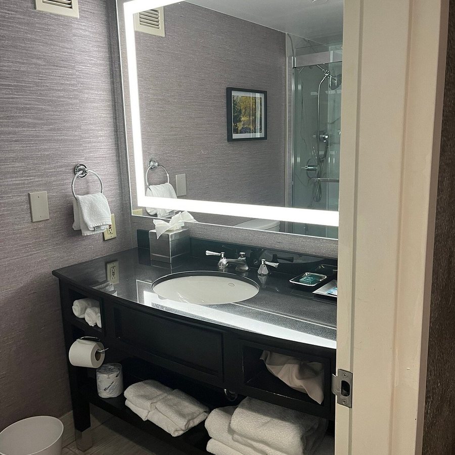 Stay Saratoga — Bathroom