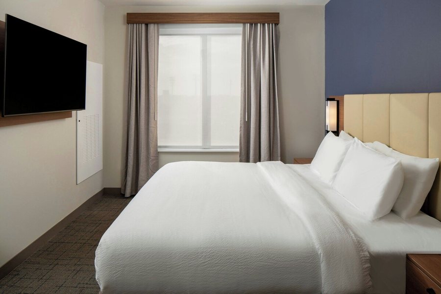 StayAPT Suites Montgomery — Guest room