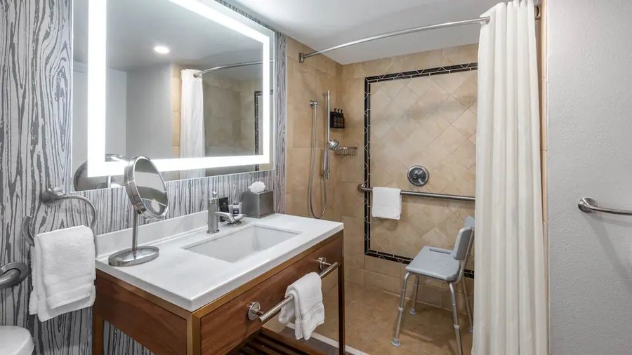 Staybridge Suites Cheyenne By IHG — Bathroom