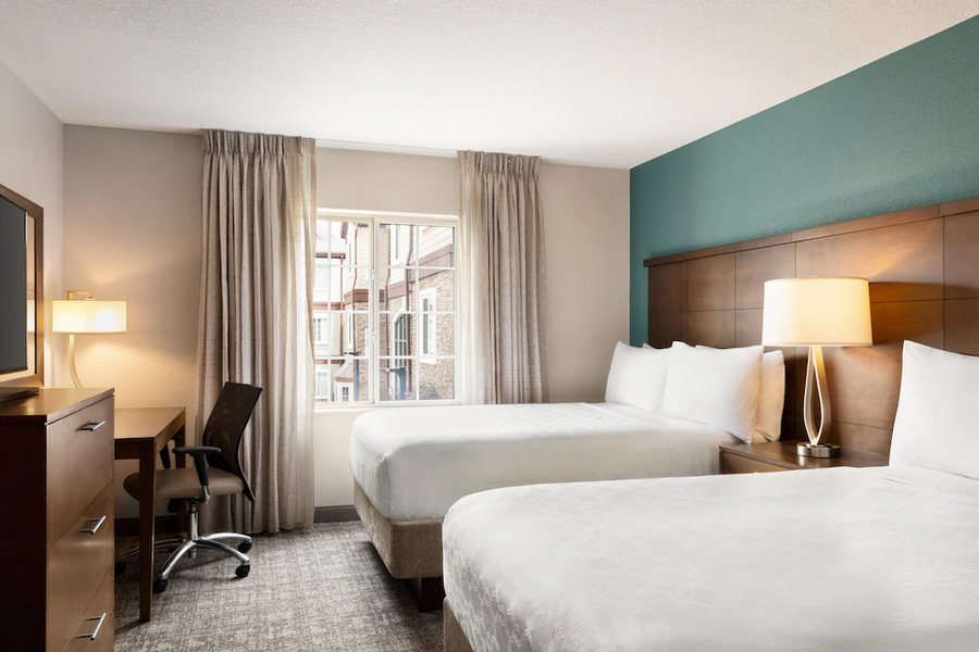 Staybridge Suites Fort Wayne by IHG — Guest room