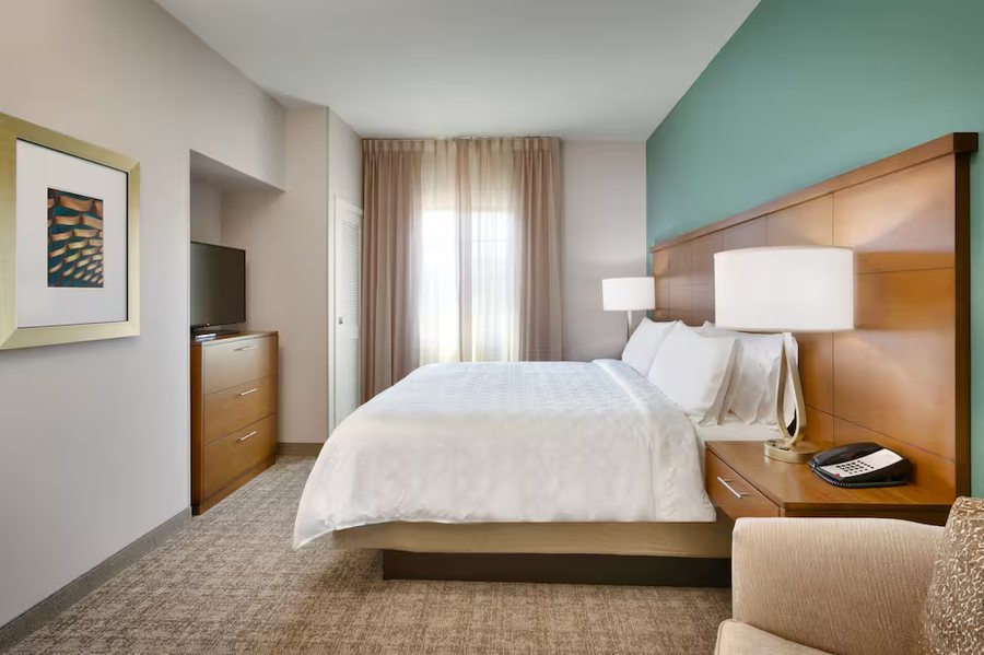 Staybridge Suites Gainesville I 75 by IHG — Guest room