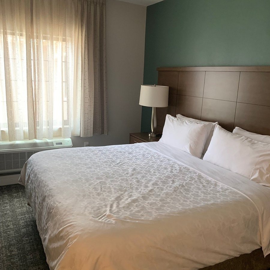 Staybridge Suites Houston I 10 West Beltway 8 by IHG — Guest room