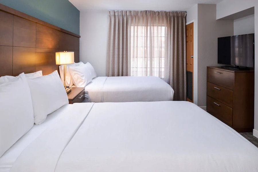 Staybridge Suites Indianapolis Downtown Conv Ctr by IHG — Guest room