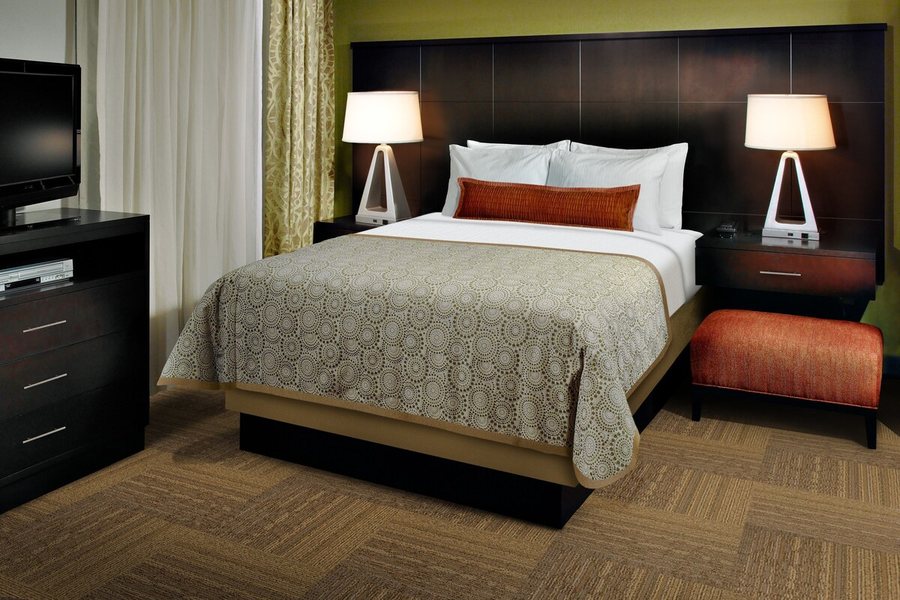 Staybridge Suites Lafayette Airport by IHG — Guest room