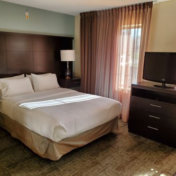 Staybridge Suites Madison east By IHG — Guest room