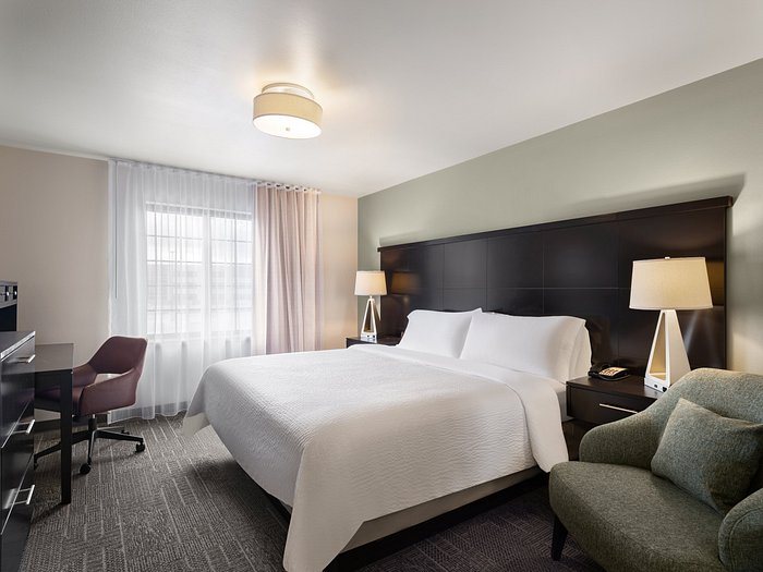 Staybridge Suites Midland By IHG — Guest room