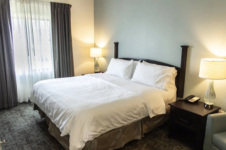 Staybridge Suites Minot by IHG — Guest room