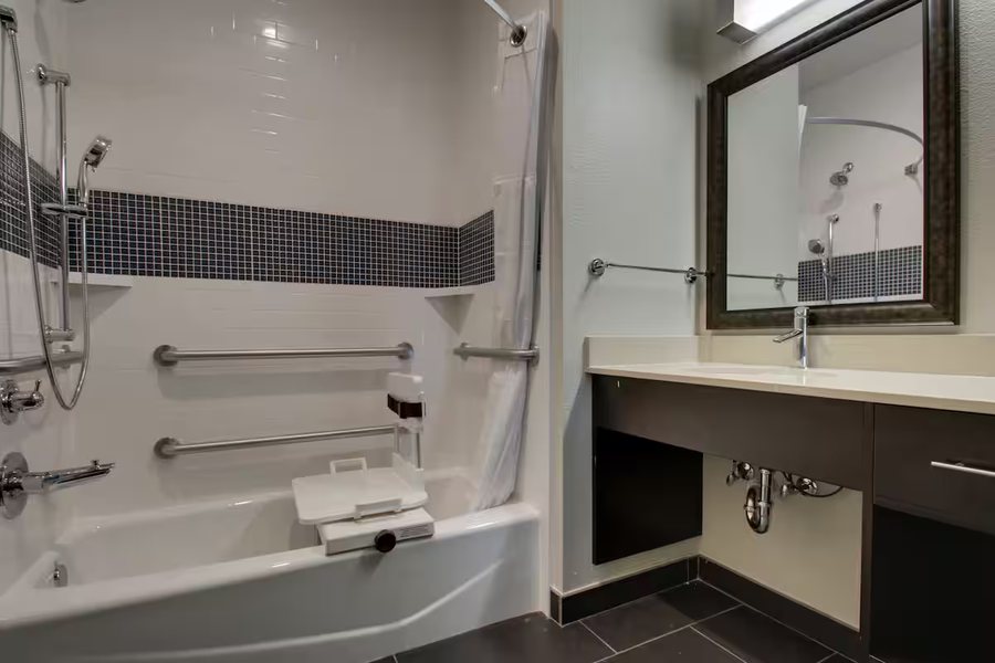 Staybridge Suites Plano Richardson Area by IHG — Bathroom