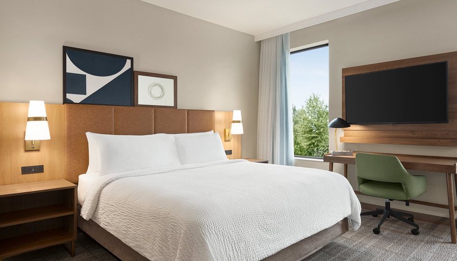Staybridge Suites Rockford By IHG — Guest room