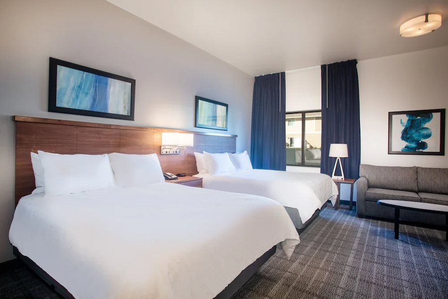 Staybridge Suites Sioux Falls Southwest by IHG — Guest room