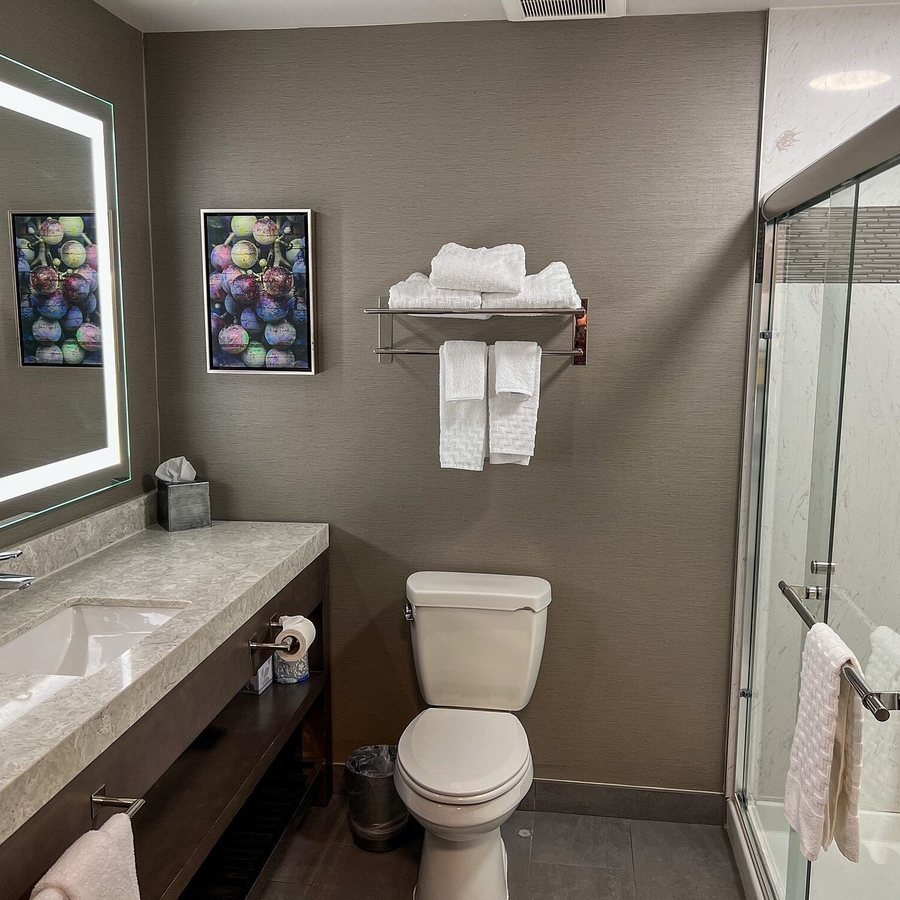 Staybridge Suites Temecula Wine Country by IHG — Bathroom