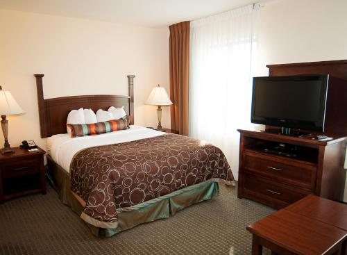 Staybridge Suites Wichita Falls By IHG — Guest room