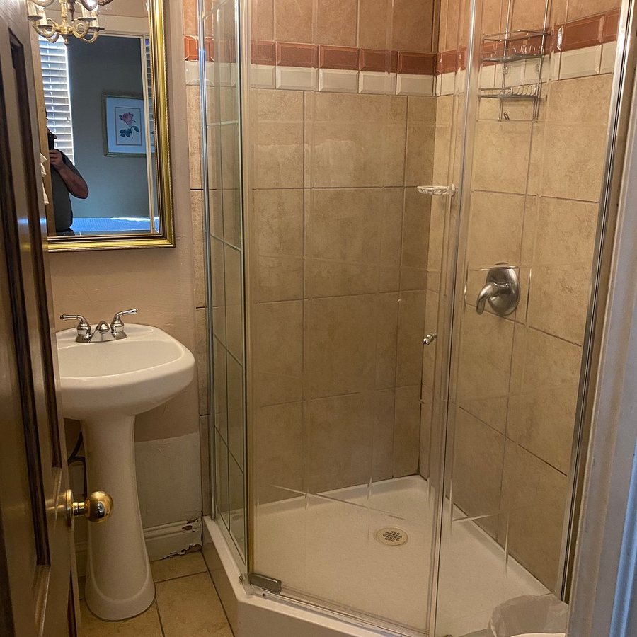 Steam Train Hotel — Bathroom