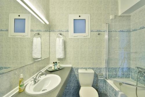 Stella Apartments — Bathroom