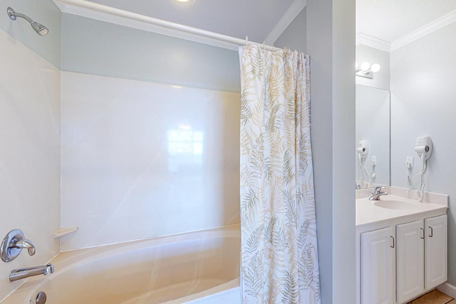 Sterling Reef 1907 — Bathroom