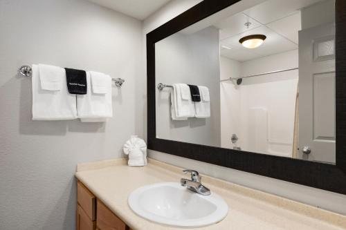 Still Waters Resort — Bathroom