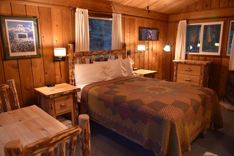 Stone Creek Lodge at Mt Rainier — Guest room
