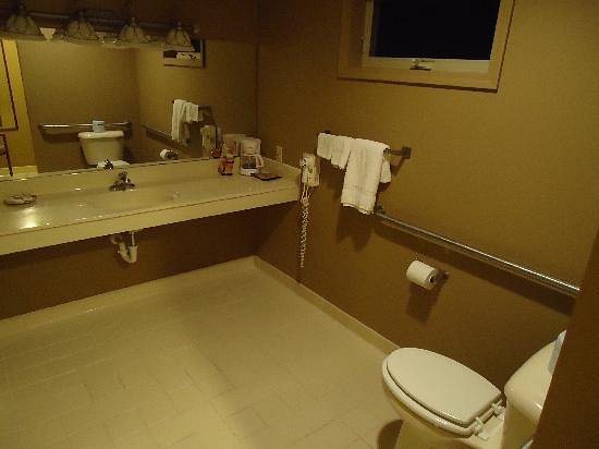 Stone Waters Inn — Bathroom