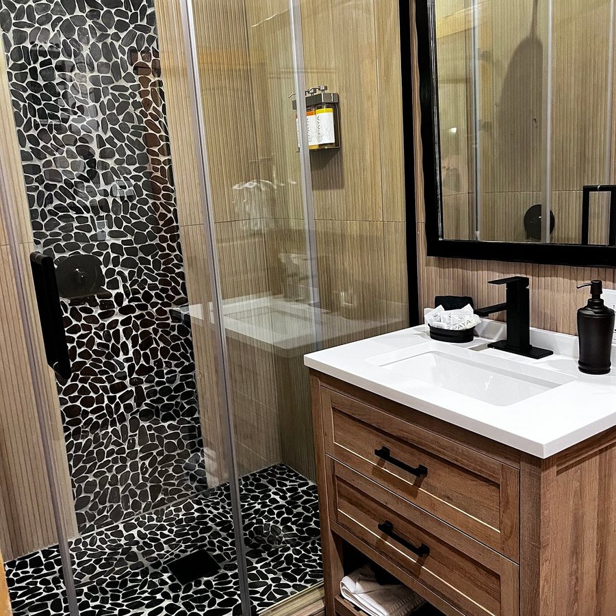 Stonebrook Resort — Bathroom