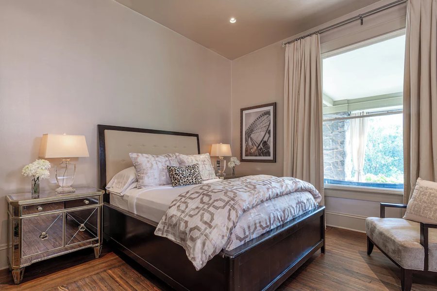 Stonehurst Place — Guest room