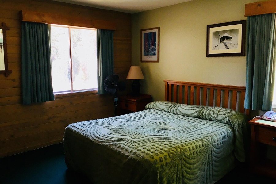 Stony Creek Lodge — Guest room