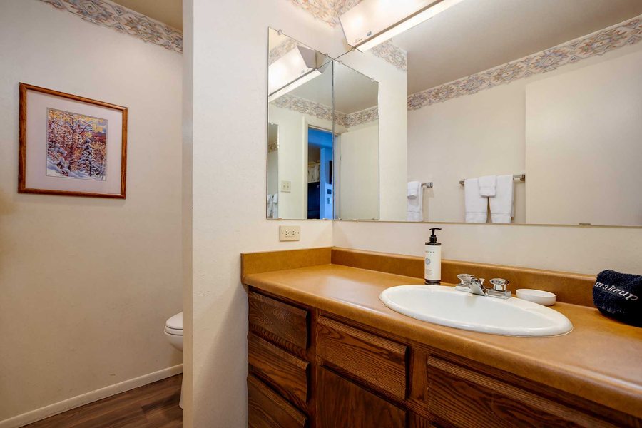Storm Meadows Townhomes — Bathroom