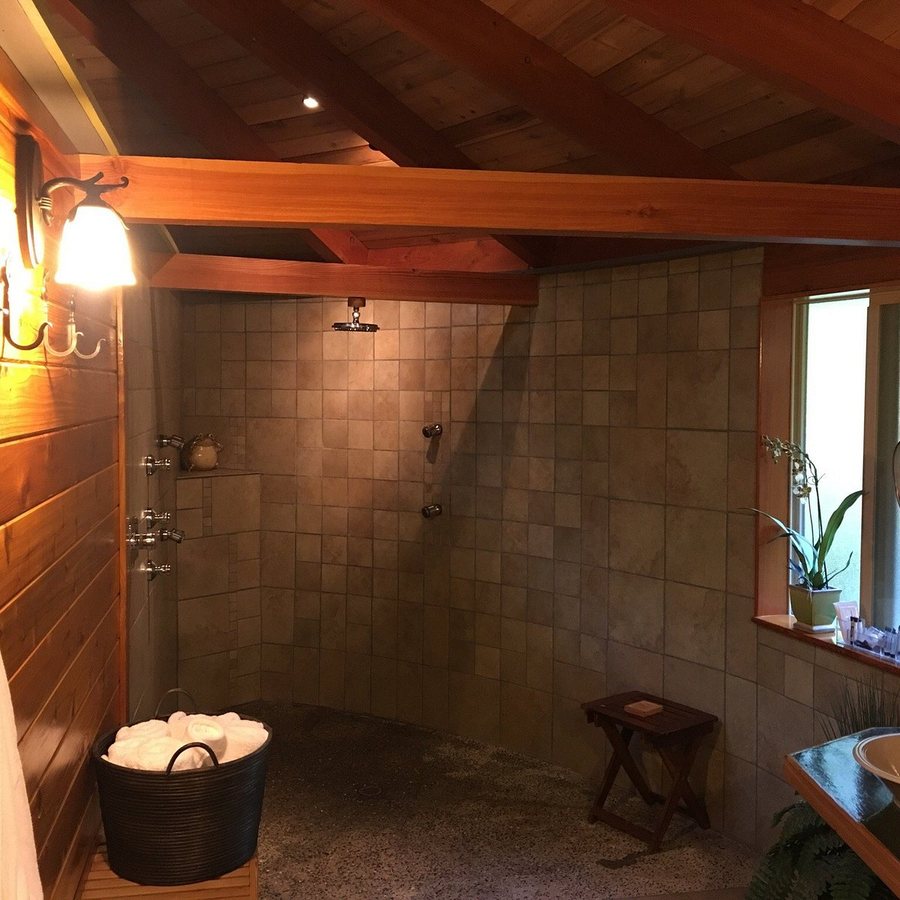 Stormking Cabins Spa — Bathroom