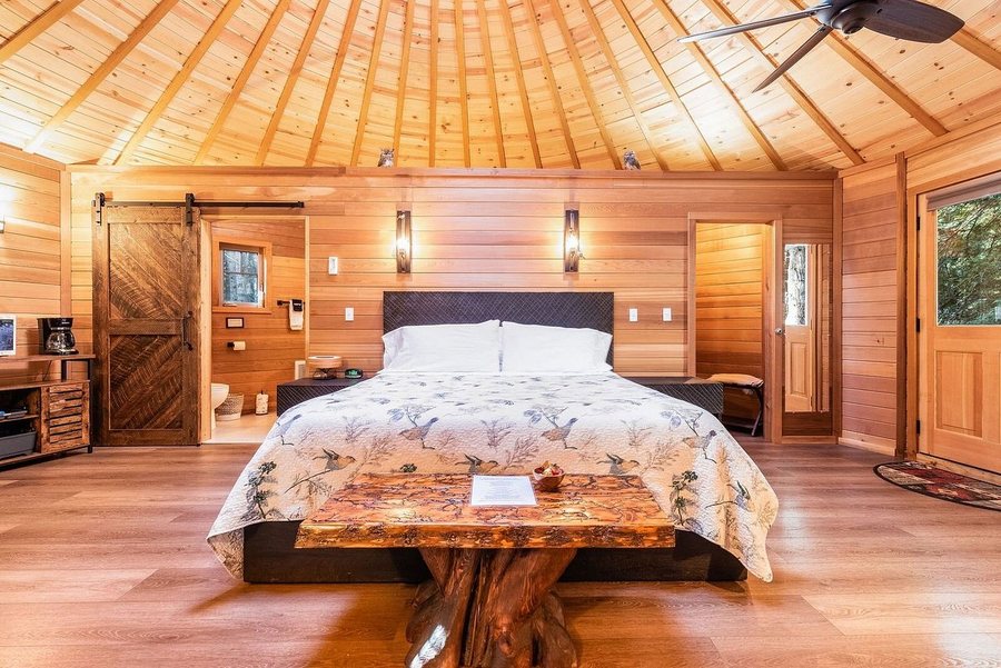 Stormking Cabins Spa — Guest room