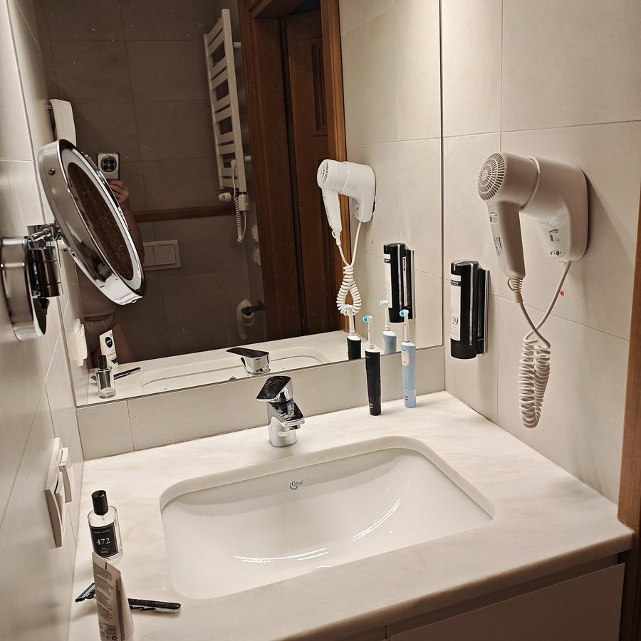 Stradonia Serviced Apartments — Bathroom