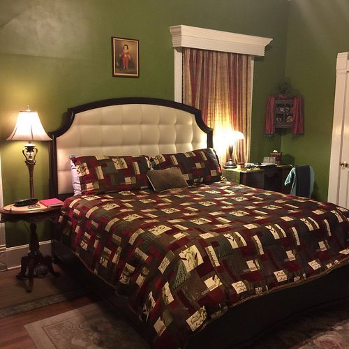 Strickland Arms Bed and Breakfast — Guest room