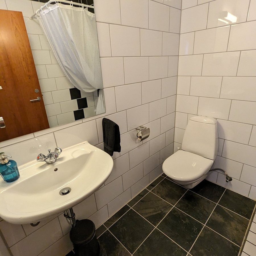 Studio 22 — Bathroom