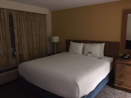 Studio 6 Carlsbad CA — Guest room