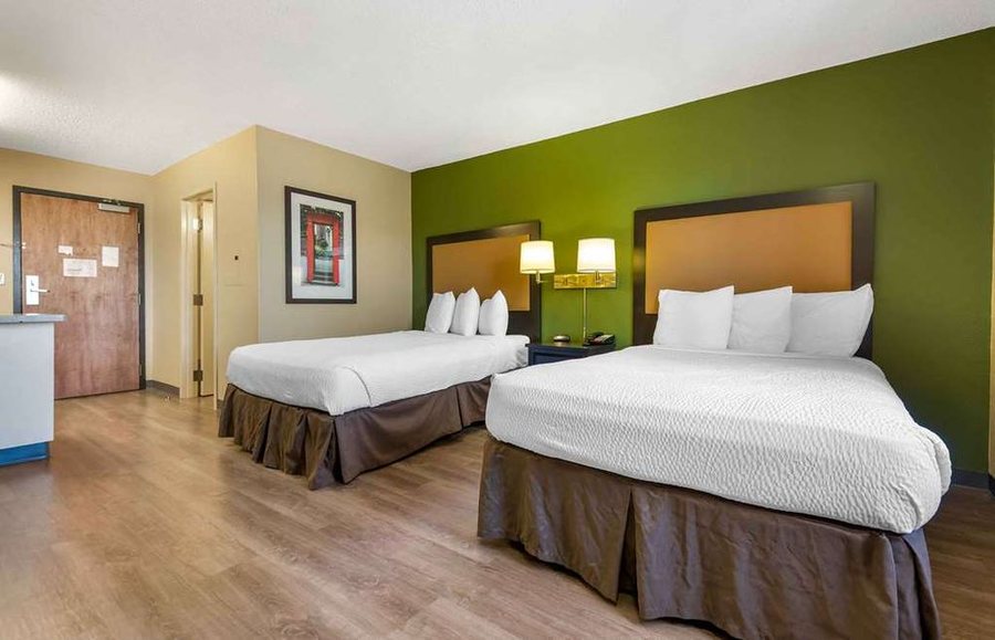 Studio 6 Extended Stay Buffalo Amherst NY — Guest room