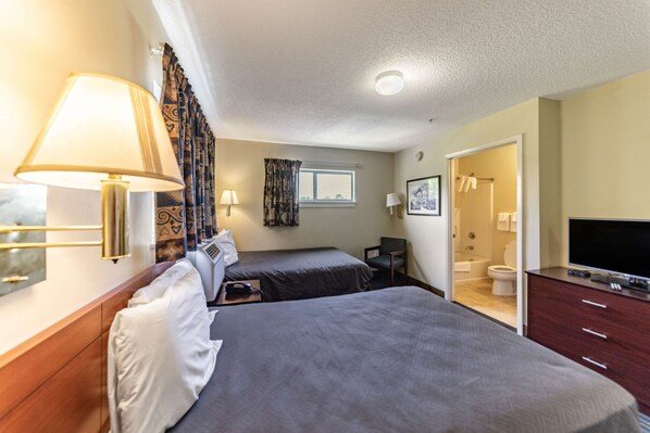 Studio 6 Extended Stay Greensboro NC — Guest room