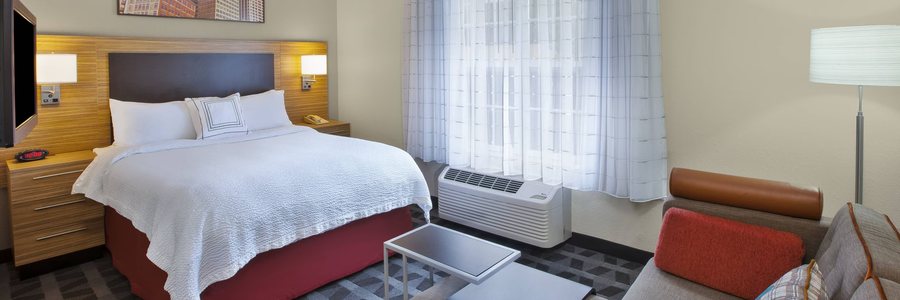 Studio 6 Extended Stay Milwaukee Brookfield WI — Guest room
