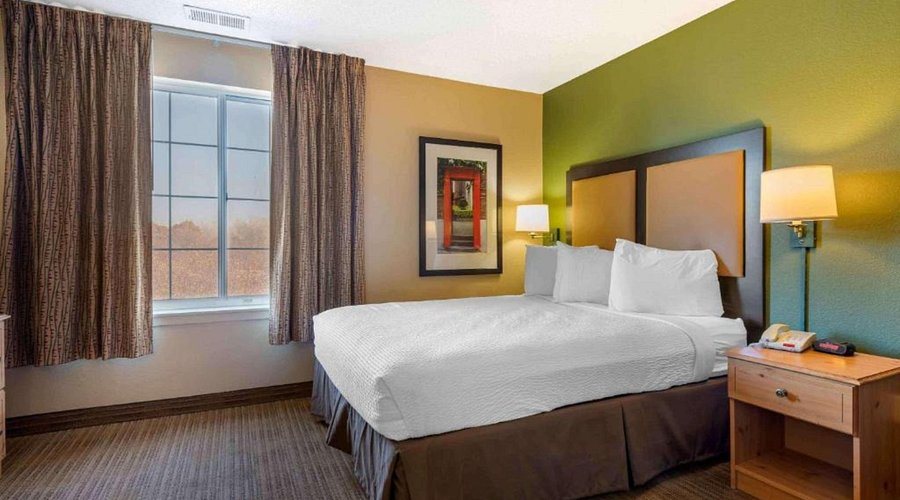 Studio 6 Extended Stay Minneapolis Airport Eagan MN — Guest room