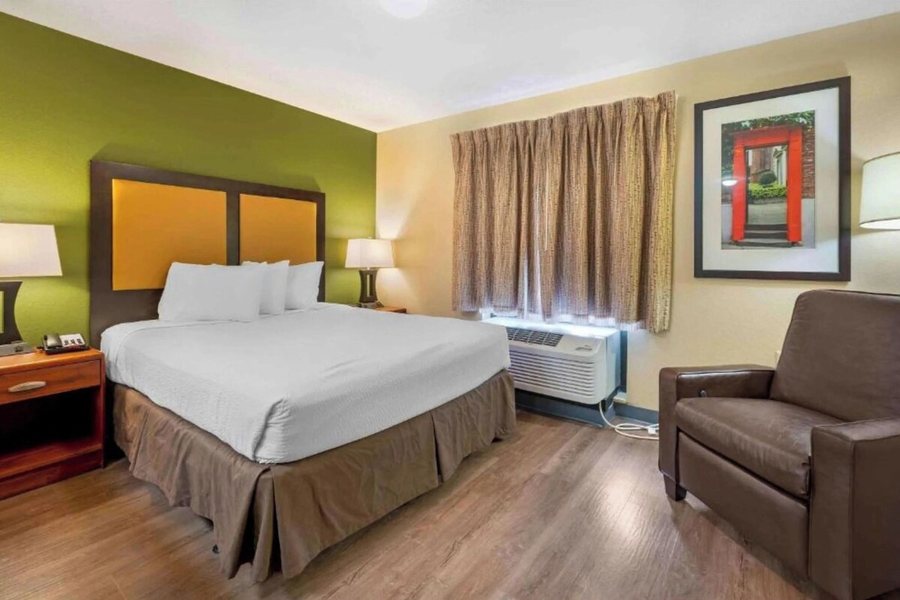 Studio 6 Extended Stay South Bend Mishawaka South IN — Guest room