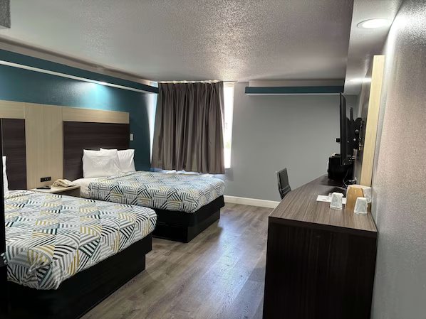 Studio 6 Suites Memphis TN East Memphis — Guest room