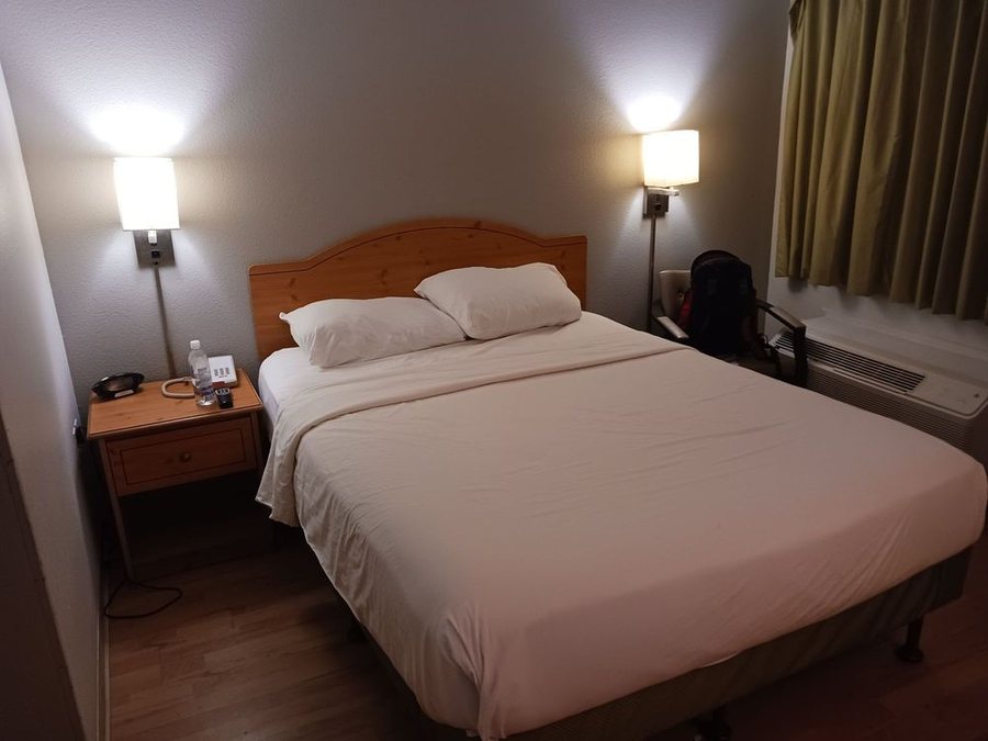 Studio 6 Tempe AZ — Guest room